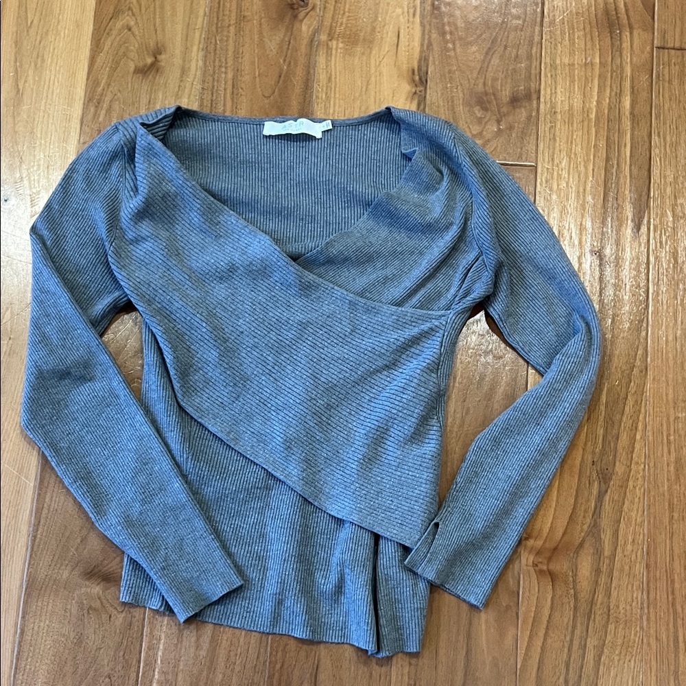 Gray Ribbed Long Sleeve WrapTop - Picture 1 of 2
